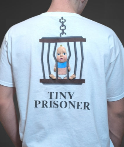Camiseta “TINY PRISONER”